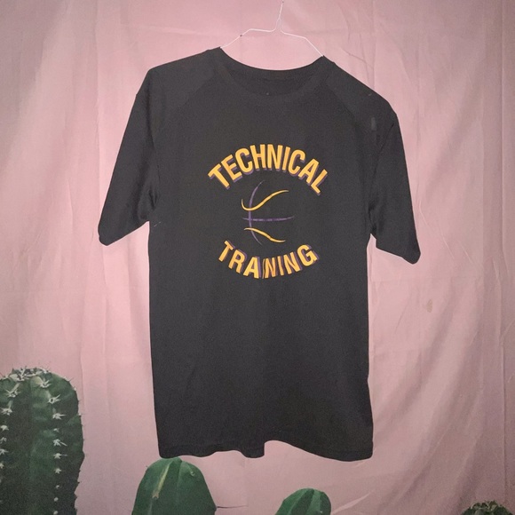 Athletic shirt. - Picture 1 of 1